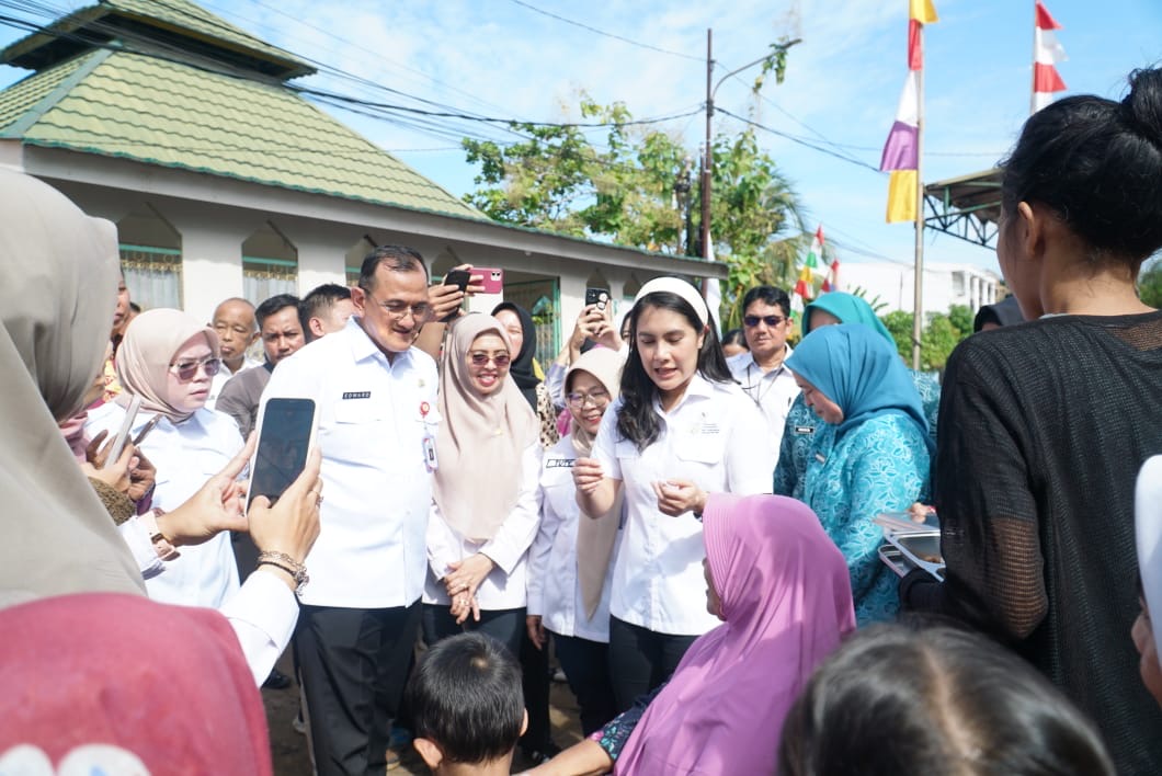 Wamen BKKBN dan Sekda Sumsel Tinjau Distribusi MBG di Palembang, Pastikan Gizi Anak dan Ibu Terpenuhi