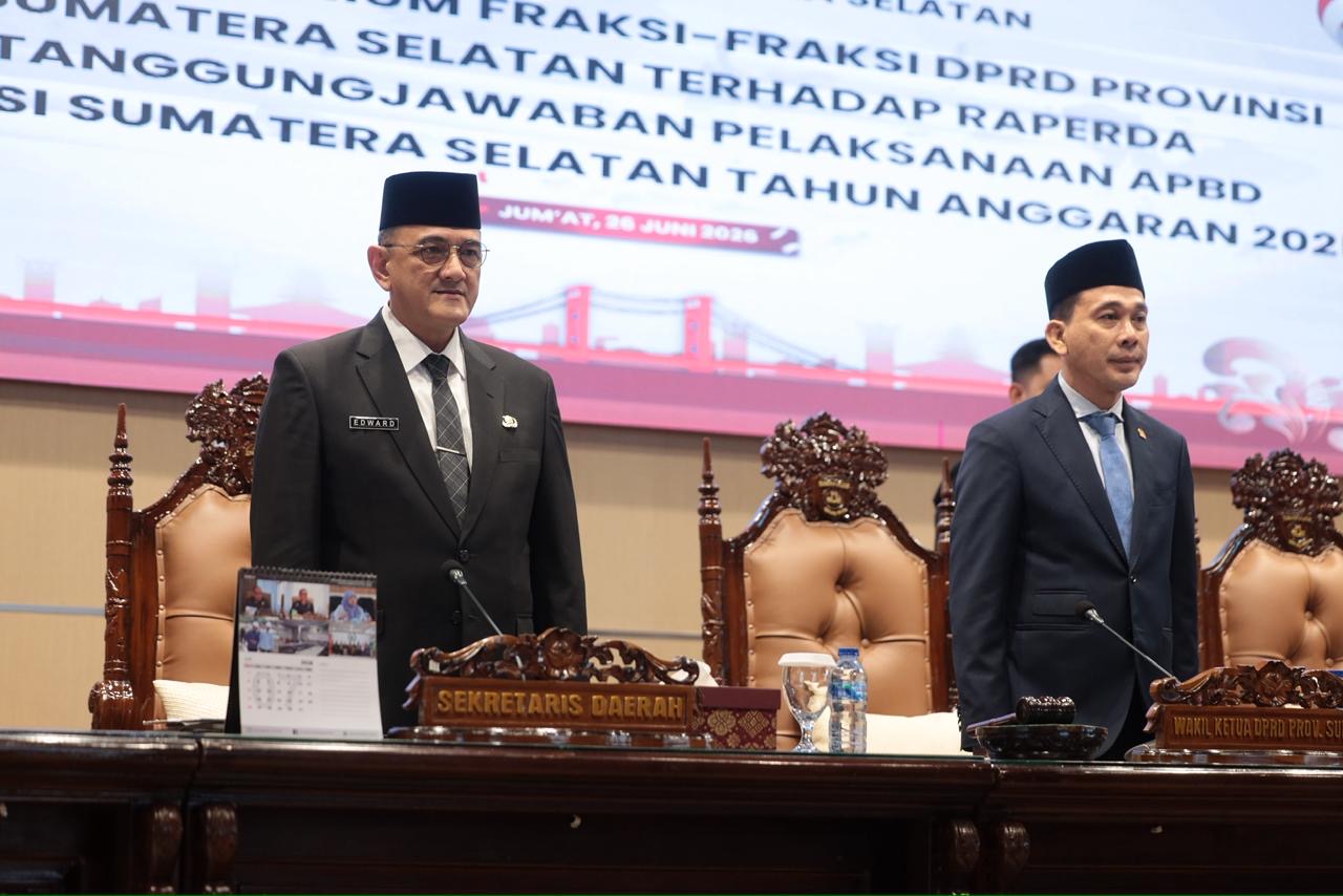 Sekda Sumsel Hadiri Rapat Paripurna DPRD, Bahas Pandangan Umum Fraksi atas Pertanggungjawaban APBD 2025