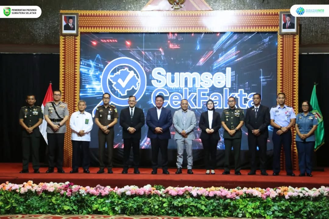 Siap Perangi Berita Hoaks, HD Lantik 72 Anggota Bakohumas dan Luncurkan Platform Cek Fakta