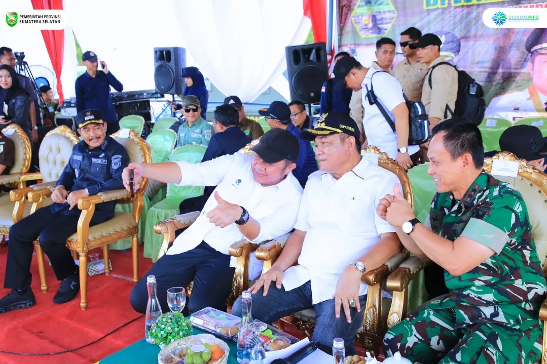 Dari 8 ke 5 Besar Nasional, HD Bidik Sumsel Masuk 3 Besar Lumbung Pangan Lewat Tanam Serentak Cetak Sawah Rakyat