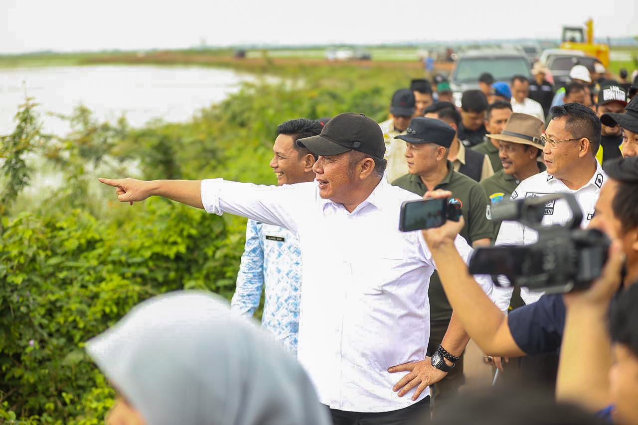 Gubernur Sumsel Herman Deru Tinjau Perbaikan Jalan Desa Tanjung Alur, Pulau Layang dan Desa Taus