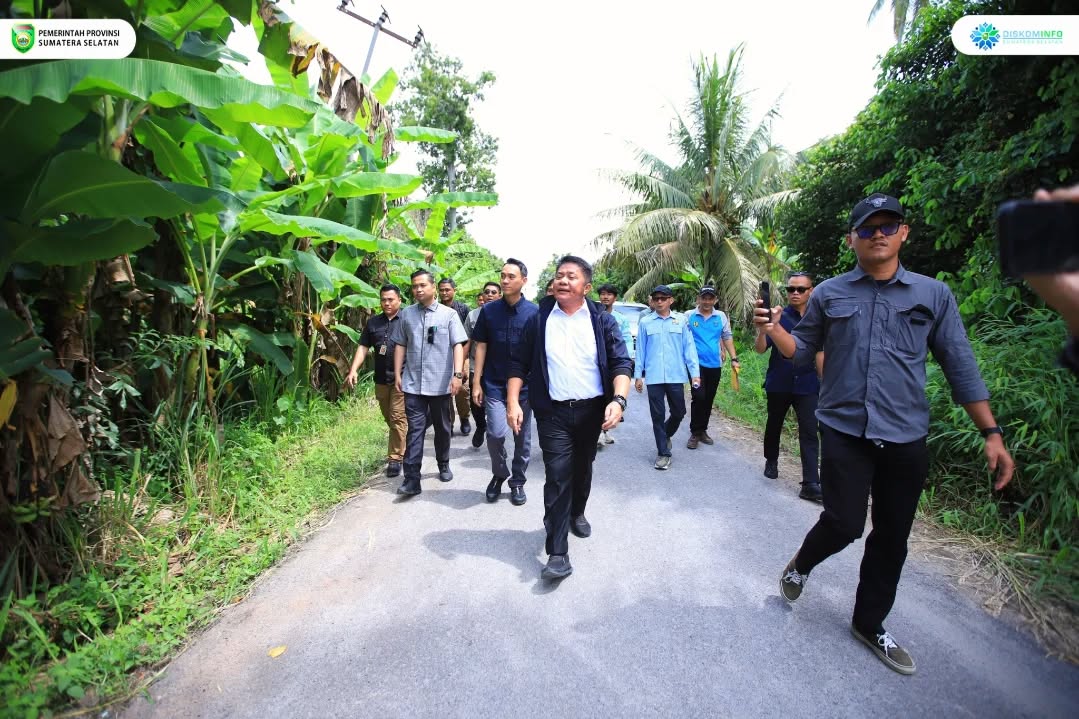 Gubernur Sumsel Herman Deru Pembangunan Infrastruktur disela Silaturahmi Bersama Desa Benawa, Kecamatan Teluk Gelam