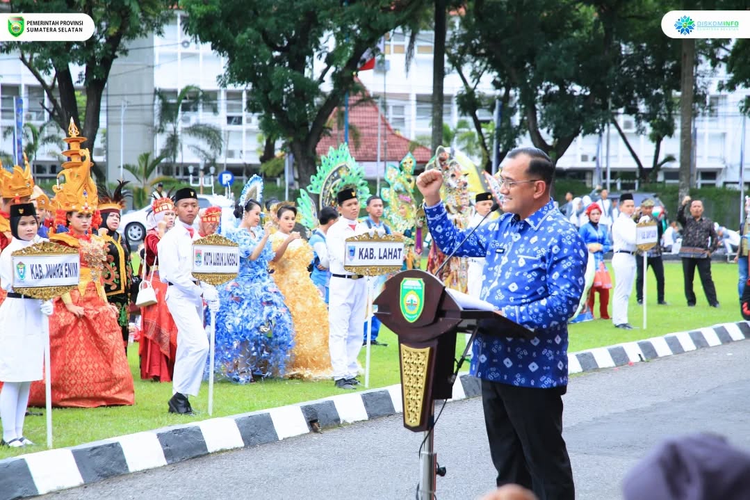 Sekda Sumsel Melepas Karnaval Seni Budaya Pelajar SMA dan SMK