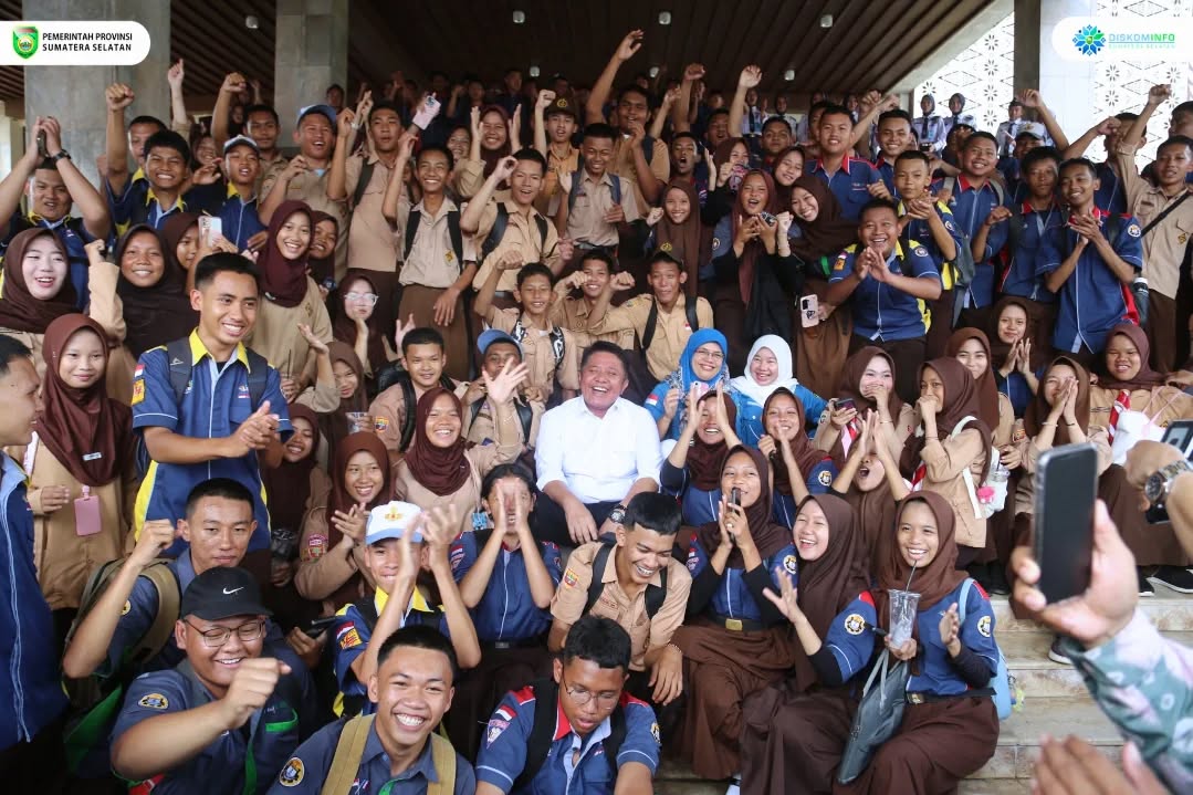 Gubernur Sumsel Buka Festival Seni Budaya Pelajar SMA dan SMK dan Job Fair Akbar: Dorong Siswa Berani Berinovasi
