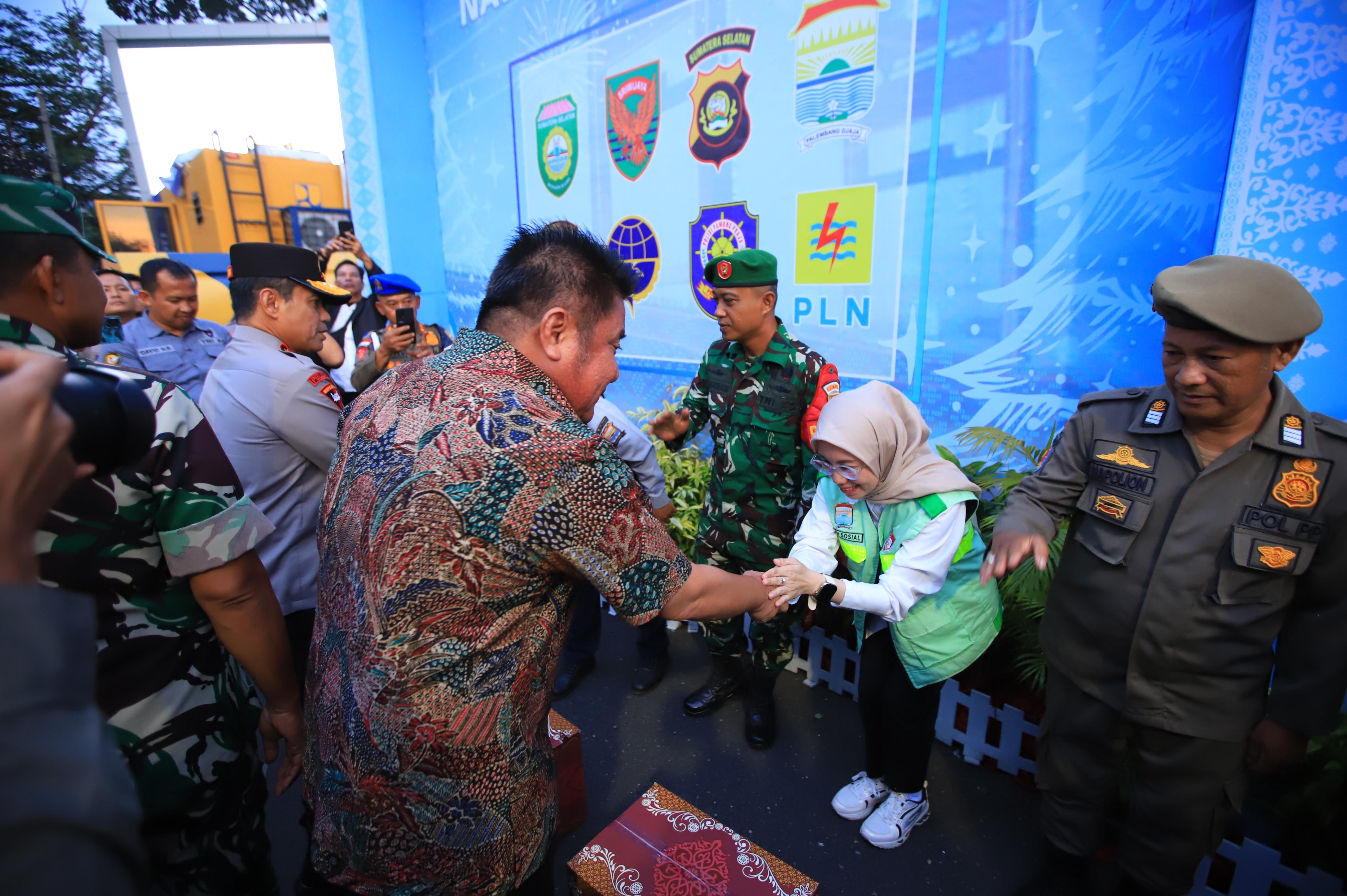 Gubernur Herman Deru Tinjau Pos Operasi Lilin Musi 2025, Pastikan Natal Berjalan Aman dan Nyaman