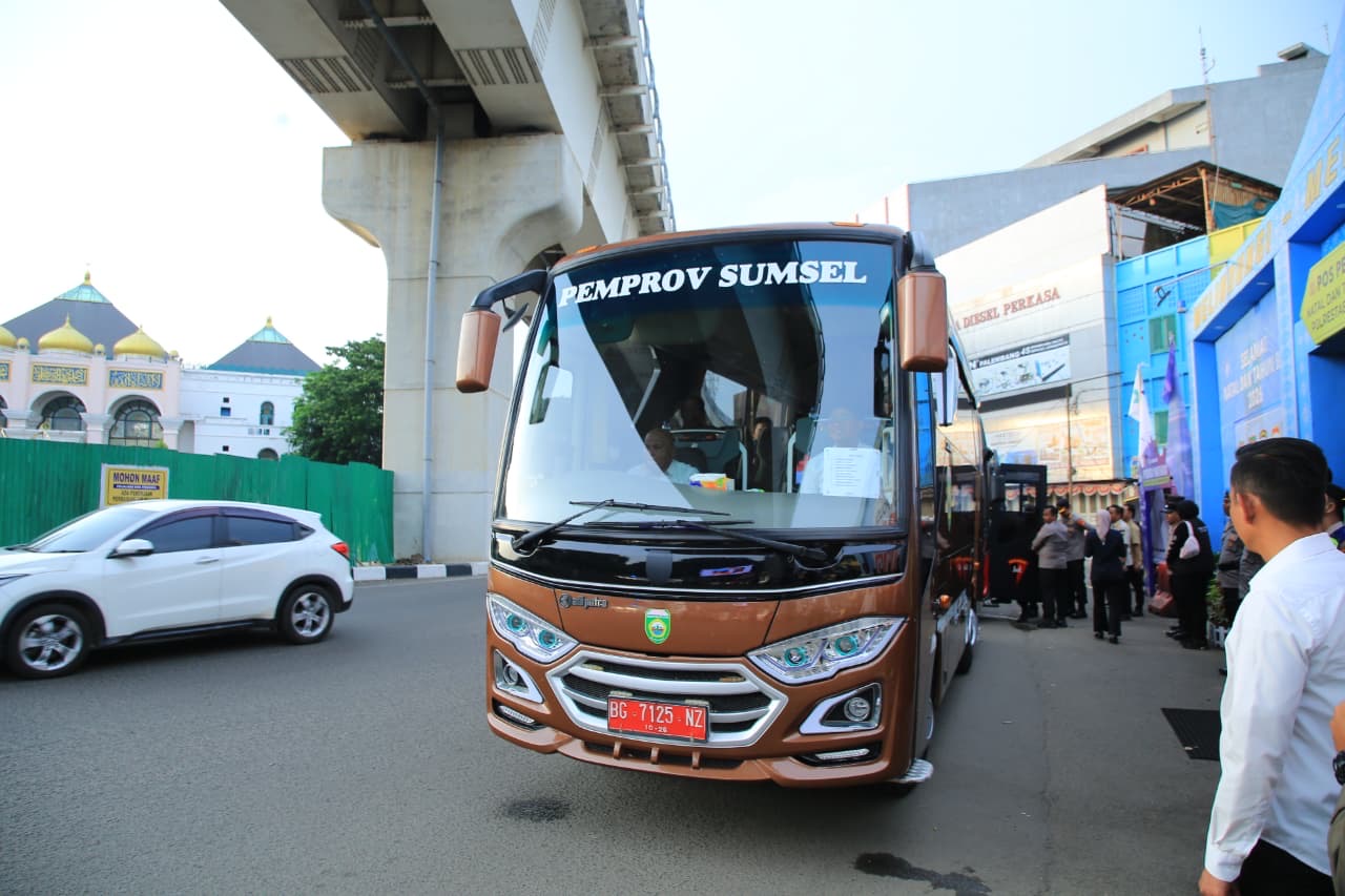 Gubernur Herman Deru Tinjau Pos Operasi Lilin Musi 2025, Pastikan Natal Berjalan Aman dan Nyaman