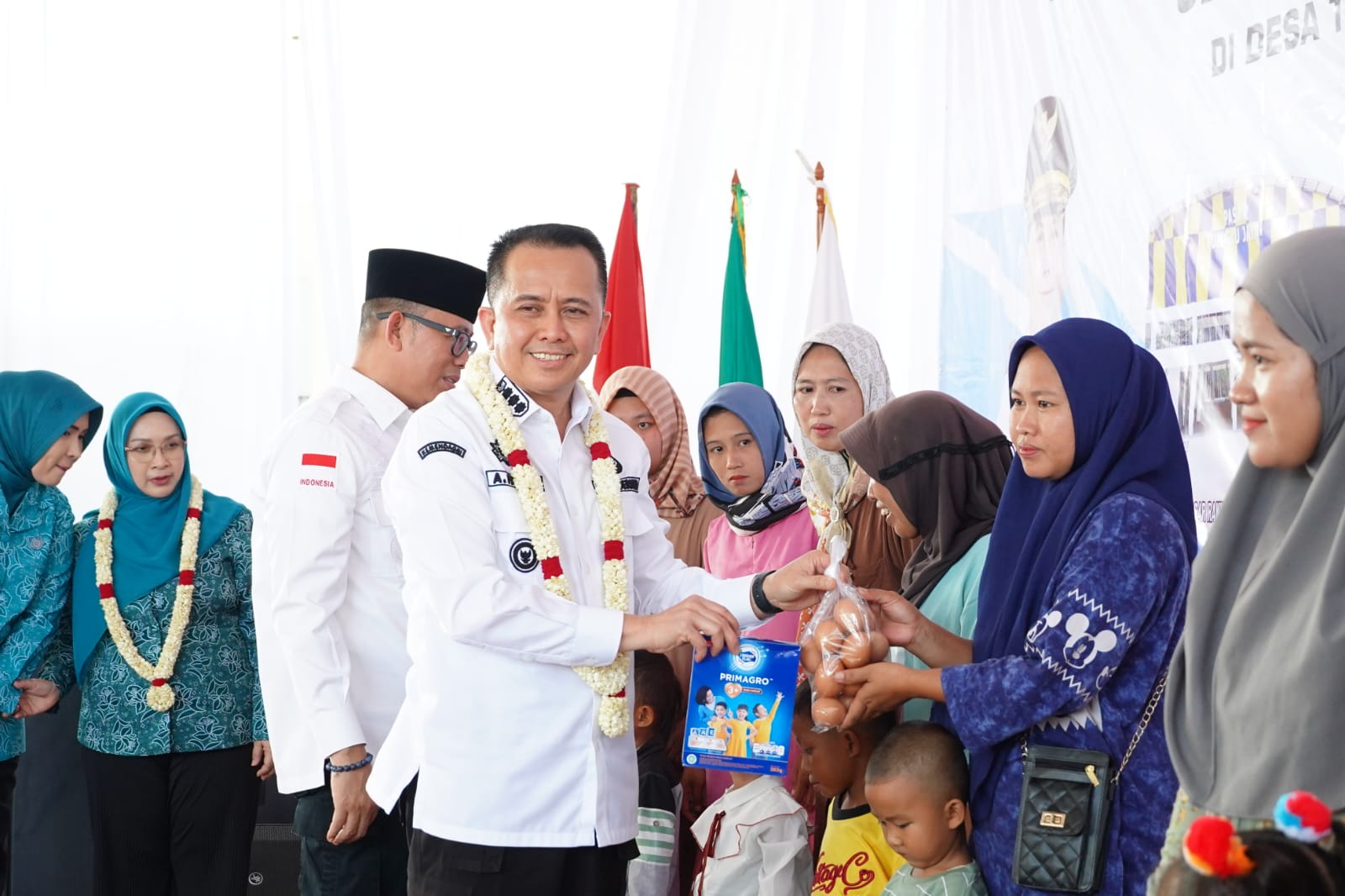 Pj Gubernur Sumsel Agus Fatoni Berikan Bantuan Makanan Untuk Stunting ...