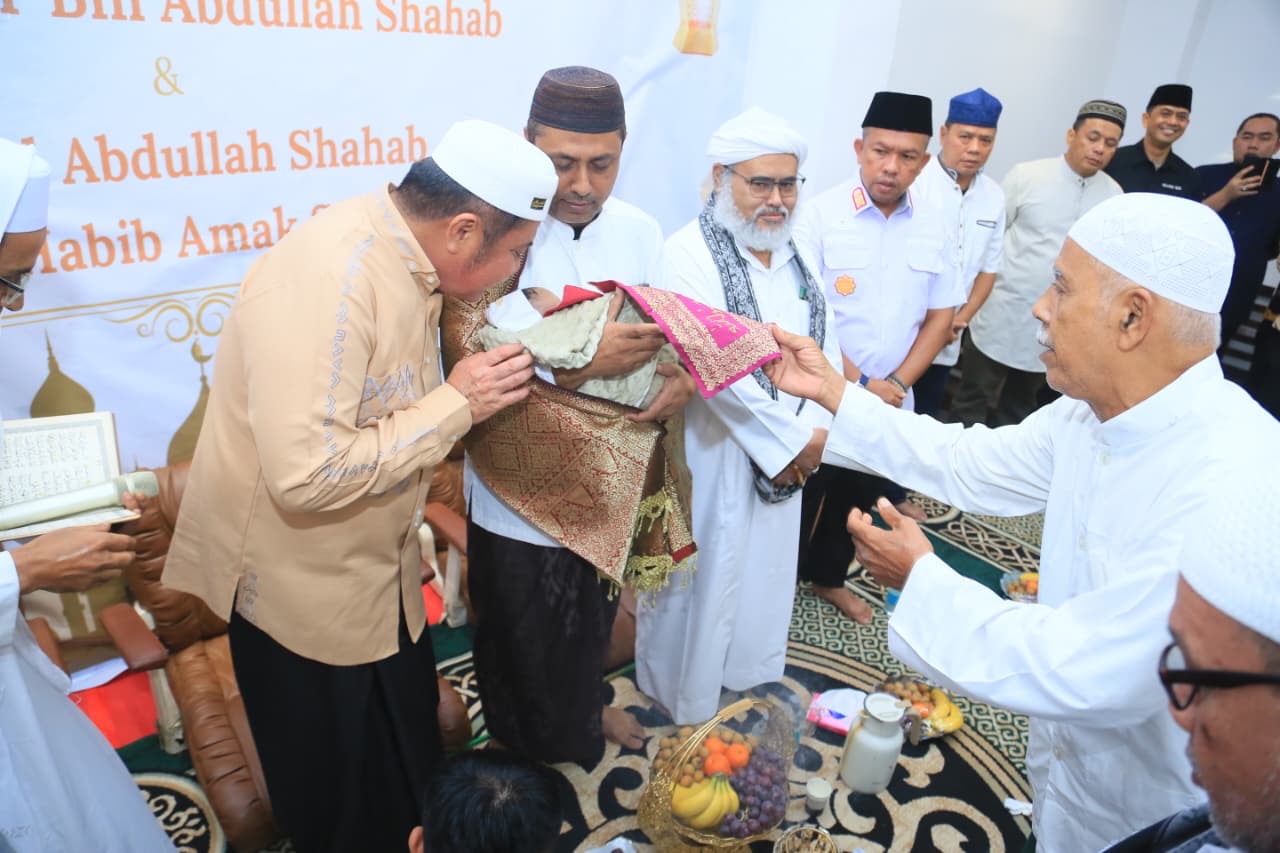 Herman Deru Tekankan Pentingnya Pendidikan Seimbang di Haul Habib Jafar dan Tasmiyah Sayyid Abdullah Shahab