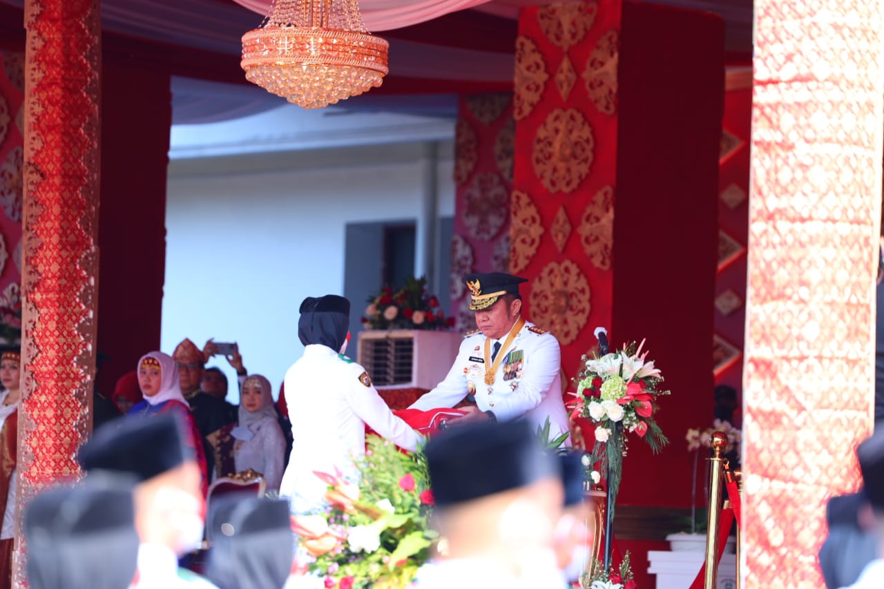 HD Pimpin Upacara Bendera HUT ke-77 RI
