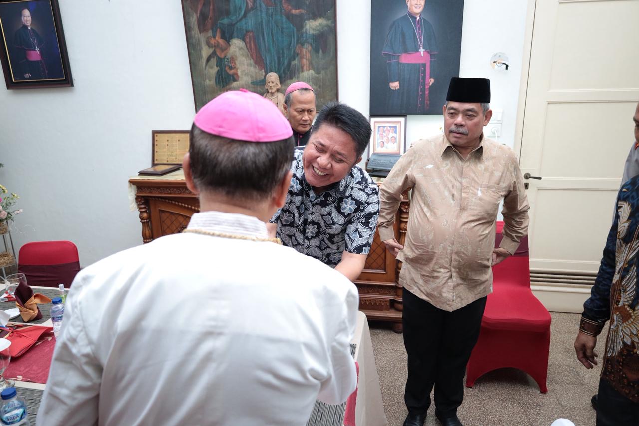 HD Hadiri Open House Natal 2025 Keuskupan Agung Palembang, Bentuk Dukungan Pemerintah Dalam Toleransi Antar Umat