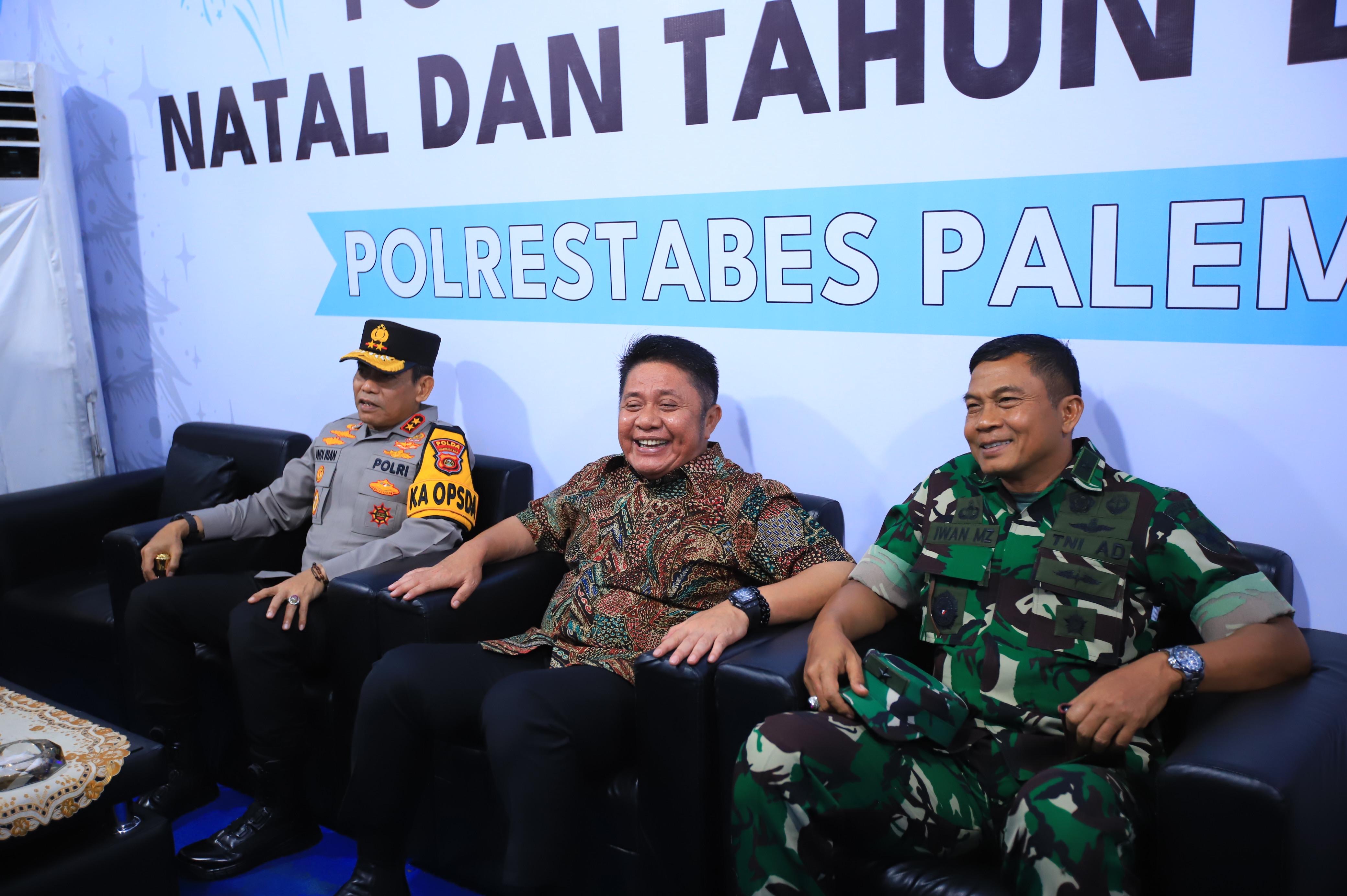 Gubernur Herman Deru Tinjau Pos Operasi Lilin Musi 2025, Pastikan Natal Berjalan Aman dan Nyaman