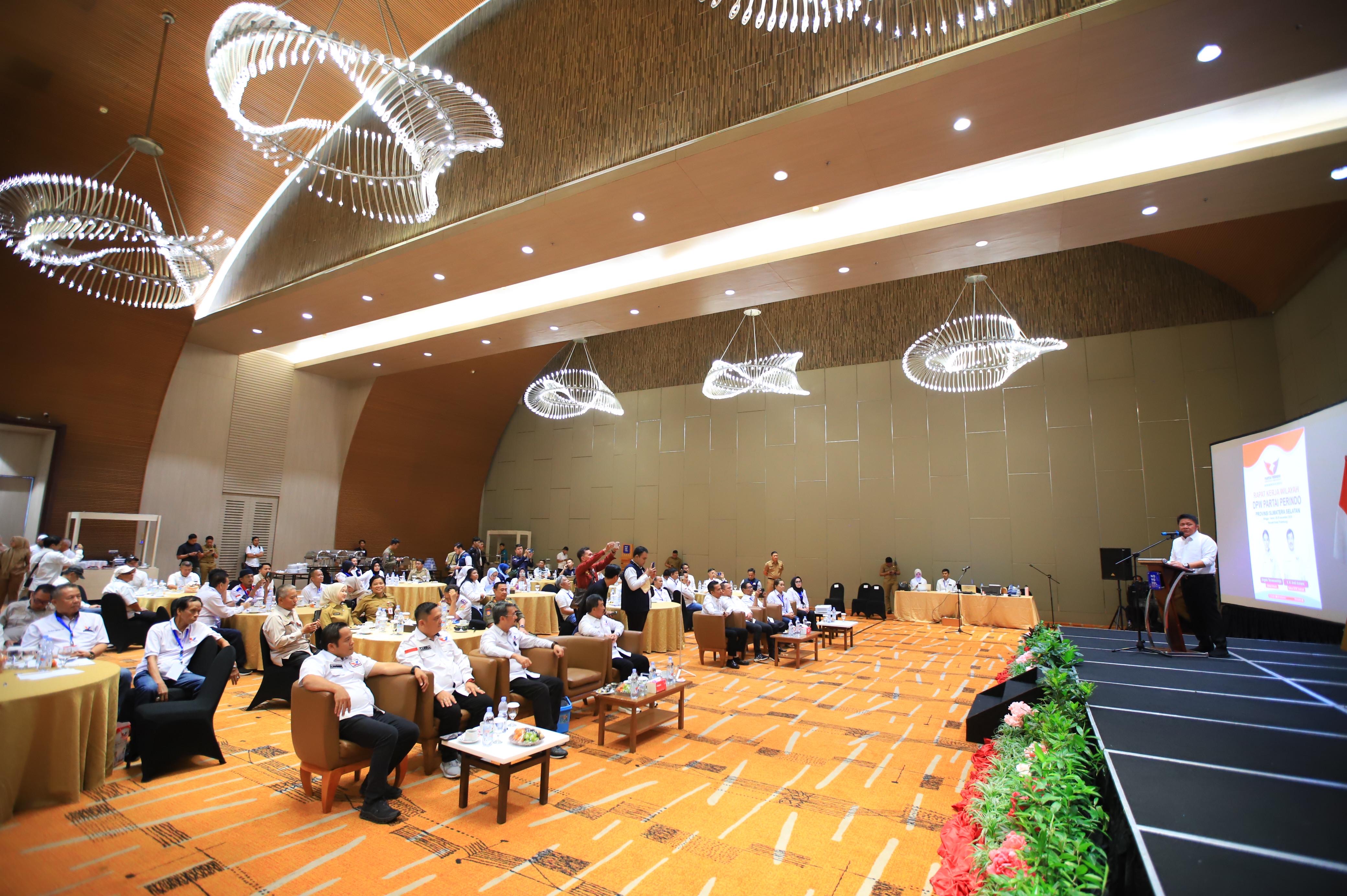 Gubernur HD : Bangun Hubungan Baik Antara Parpol dan Masyarakat Melalui Literasi Politik yang Sehat