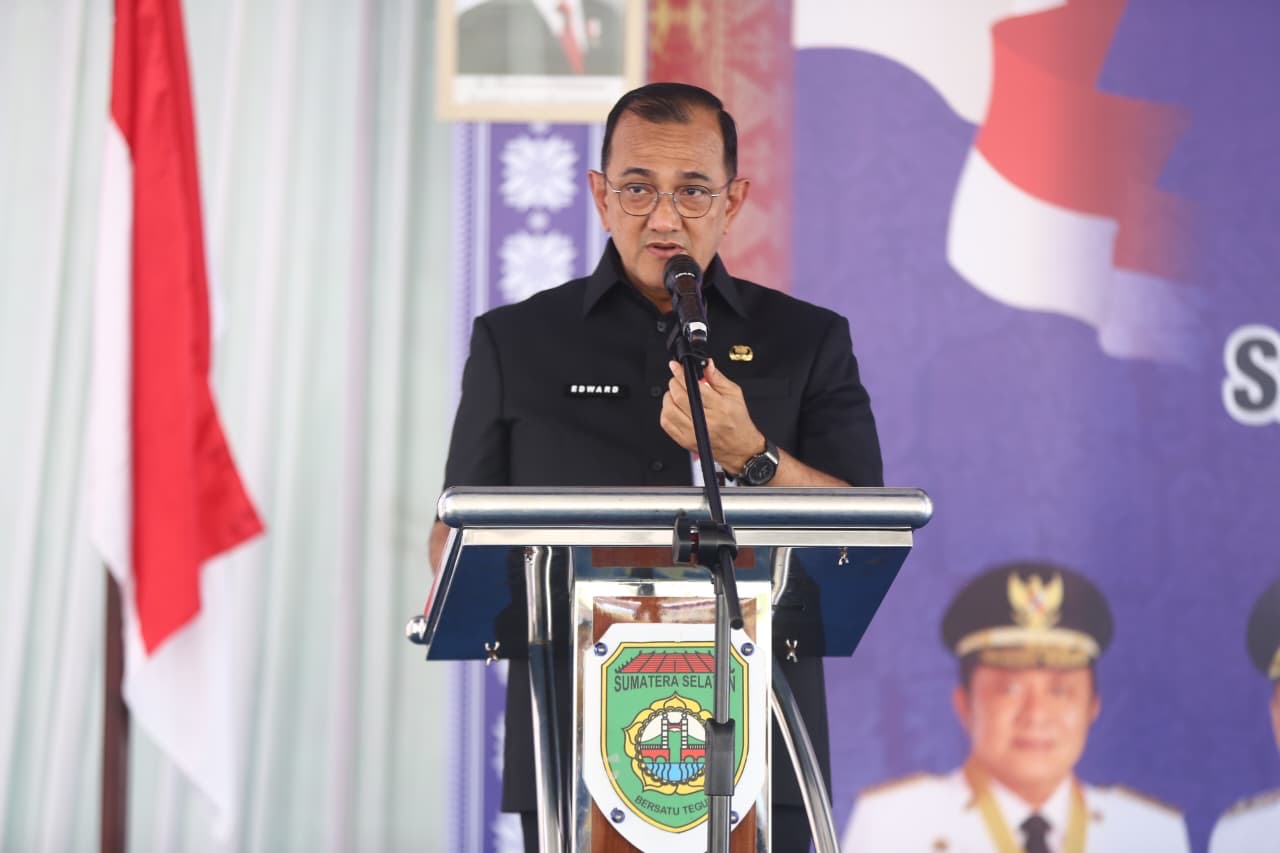 Dorong Pertumbuhan Ekonomi Daerah, Pemprov Sumsel Serahkan Bantuan Sarana Perdagangan untuk 1.812 UMKM