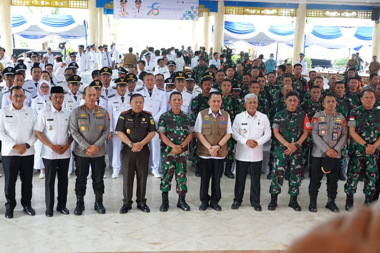 Pj Gubernur Sumsel Fatoni dan Forkopimda Beri Pengarahan Kades, Babinsa, Babin Kamtibmas di OKI Untuk Atasi Karhutla