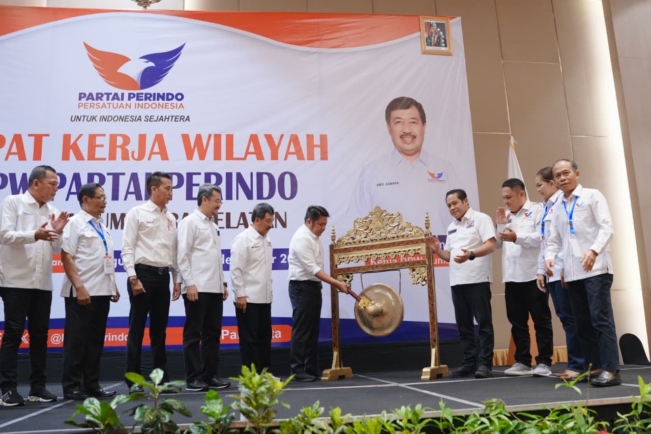 Gubernur HD : Bangun Hubungan Baik Antara Parpol dan Masyarakat Melalui Literasi Politik yang Sehat