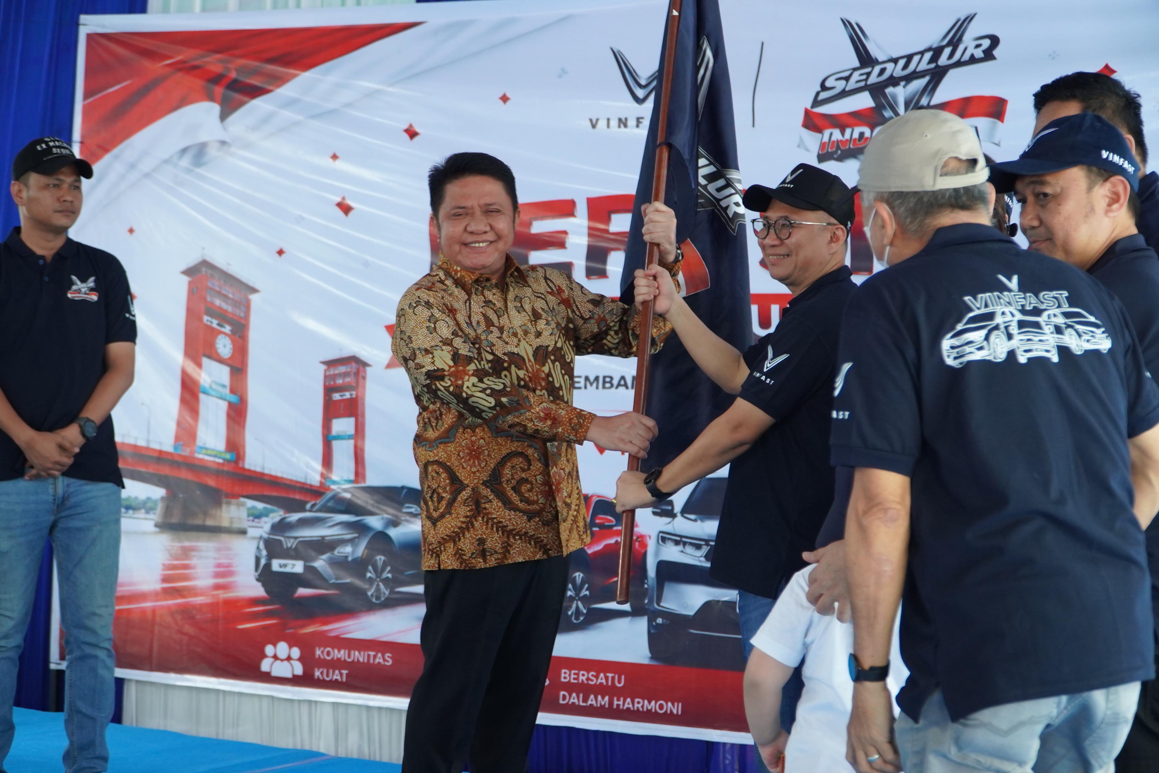 Gubernur Sumsel Resmikan Komunitas VinFast Sedulur Indonesia, Dorong Perluasan Infrastruktur Charging Station