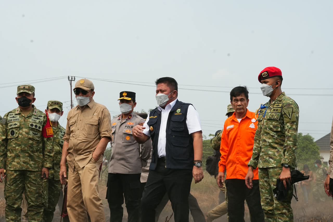 HD Bersama Menko Polkam, Menhut dan Kepala BNPB Tinjau Posko Satgas dan Lokasi Karhutla Kertapati